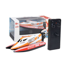 2019 Novelty High Speed RC Boat 2.4GHz 4 Channel 30km/h Racing Remote Control Boat LCD Screen As Gift for Children Toys