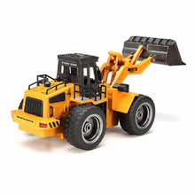 HuiNa Toys1520 Six Channel 1/18RC Metal Bulldozer Charging RC Car