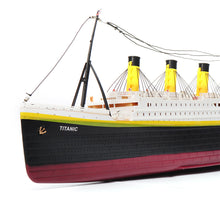 NQD 757 1/325 2.4G 80cm Simulation Titanic RC Boat Electric Ship Model with Light RTR Toys