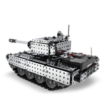 952PCS 2.4G RC Military Tank DIY Assembly set Stainless Steel Remote Control Model Toy Built-in 3.7V 300MAh lithium battery
