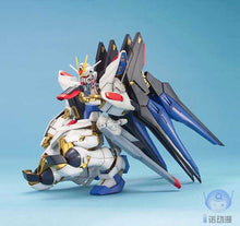 Japaness Bandai Original MG 1/100 Gundam Model ZGMF-X20A Strike Freedom Destroy Armor Unchained Mobile Suit Kids Toys BANDAI