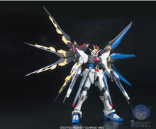 Original MG 1/100 Gundam Model ZGMF-X20A STRIKE Freedom FULL BURST MODE GUNDAM SEED DESTINY Mobile Suit Kids Toys BANDAI
