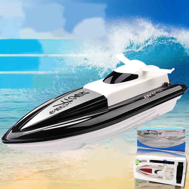 High Speed RC Boat 2.4GHz 4 Channels 30km / h Radio Remote Control RC Racing Boat Electric Toys RC Toys for Children Best Gifts