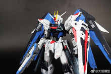 DB MG 1/100 Gundam Model ZGMF-X10A Freedom 2.0 Destroy Armor Unchained Mobile Suit Kids Toys BANDAI