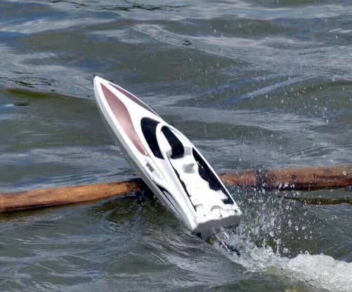 Large-scale marine dynamic Assault ship model 2.4G 150M Remote Control Speed Racing Boat 30KM/H High Speed RC Boats Toy VS 7014