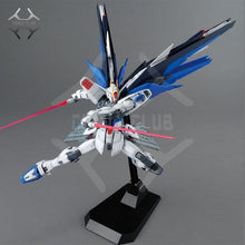 COMIC CLUB IN-Stock DABAN MG 1/100 ZGMF-X10A Freedom Ver.2.0 Mobile Suit ROBOT MODEL Figure Anime Toys Figure