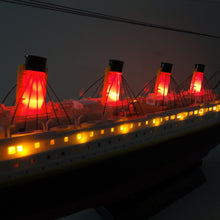RC Boat 1:325 Titanic Sea Grand Cruise Ship 3D Titanic Century Classic Love Story RC Boat High Simulation Ship Model Toys