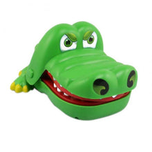 New Creative Trick Toys Prank Funny Alligator Crocodile Biting Finger Family game toys Novelty Gag Toys Parent child interaction
