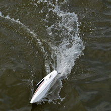 Large-scale marine dynamic Assault ship model 2.4G 150M Remote Control Speed Racing Boat 30KM/H High Speed RC Boats Toy VS 7014