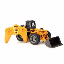 HuiNa Toys1520 Six Channel 1/18RC Metal Bulldozer Charging RC Car