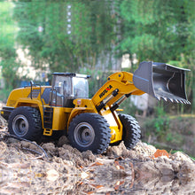 HuiNa Toys 583 6 Channel 1/18 RC Metal Bulldozer Charging RC Car Metal Edition